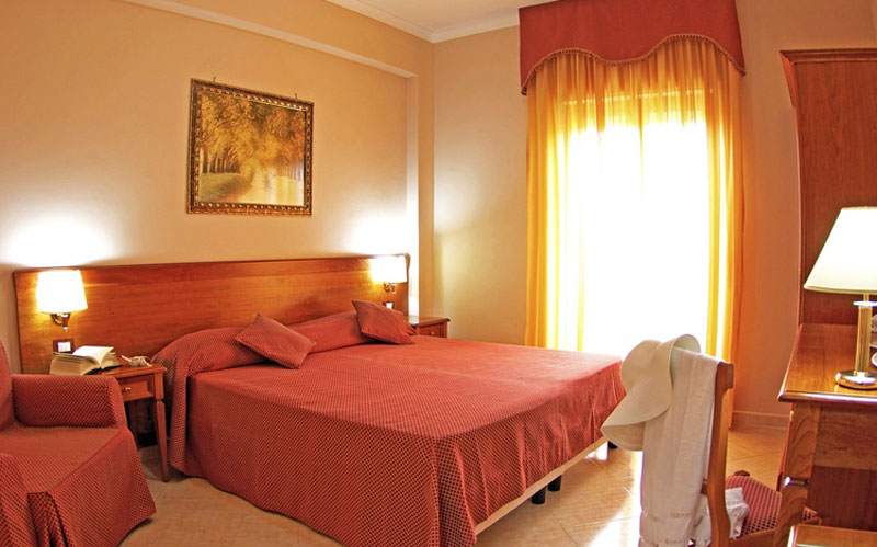 FUTURA STYLE MADAMA 4*